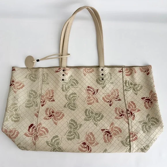 ✨Authentic BOTTEGA VENETA Intrecciatomirage Butterfly Leather Tote Bag Cream - Picture 2 of 16